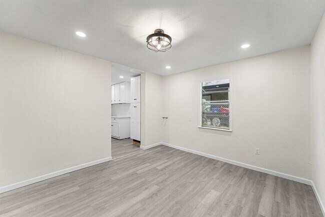 Building Photo - 4715 Engleford St