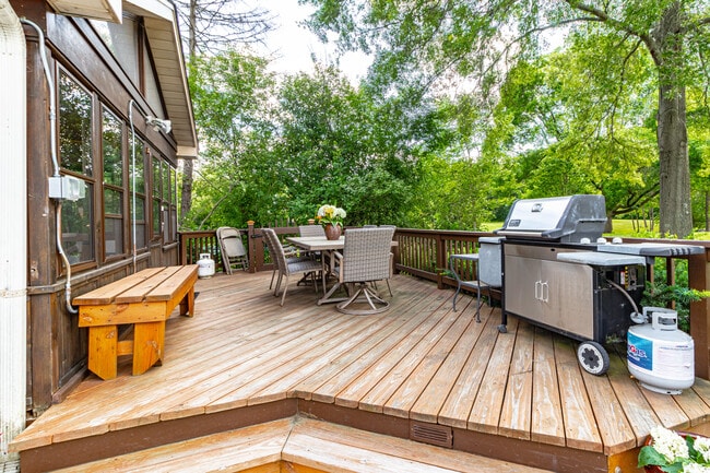 Building Photo - 31 Fox Trail