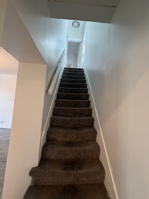 Building Photo - 41 S Oakley Ave