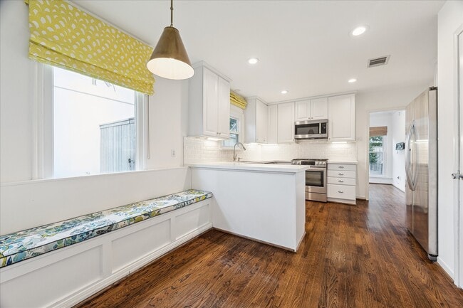 Building Photo - 2820 Rice Boulevard