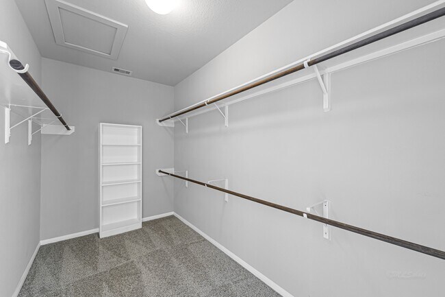 Building Photo - 5462 Grand View Dr