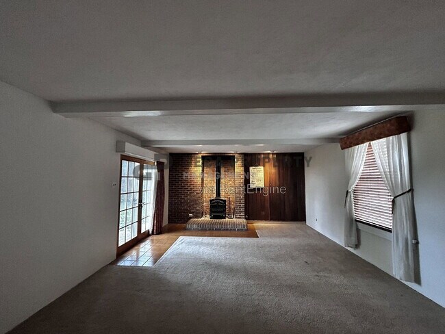 Building Photo - 9901 Arthur Ln
