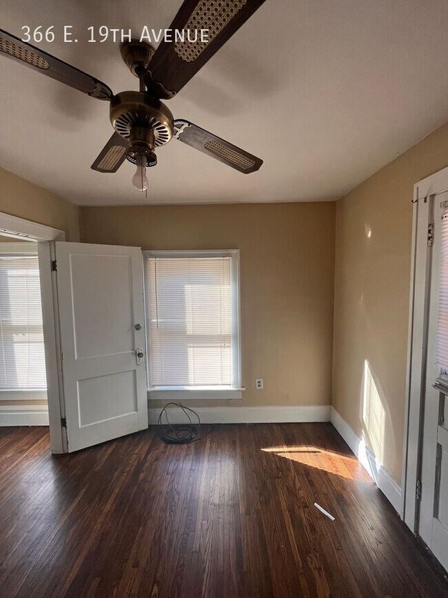 Building Photo - 366 E 19th Ave