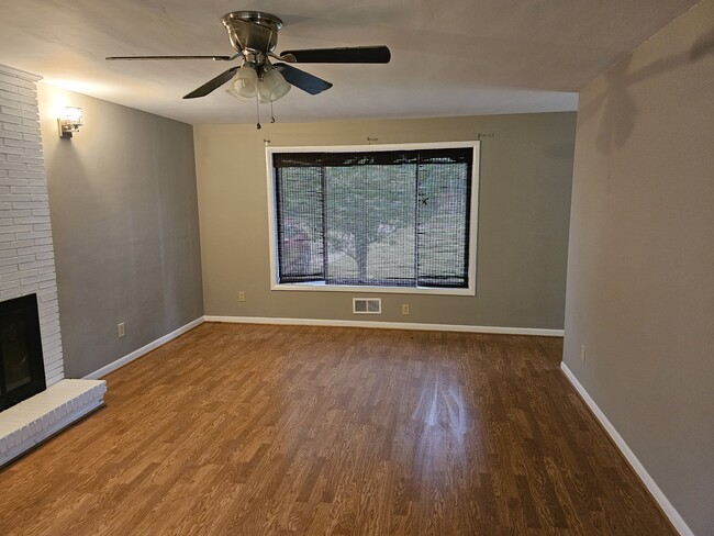 Living room - 202 Magnolia Dr