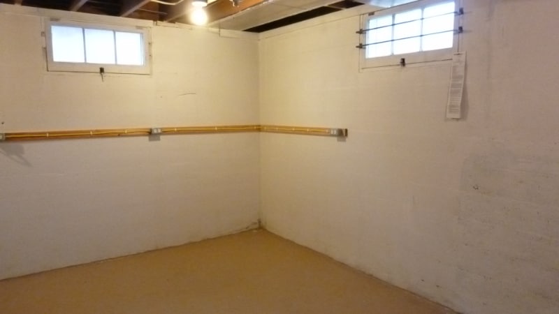 Building Photo - 719 E 35th Ave