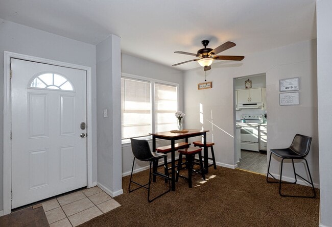 Building Photo - Drop a pin! Check out this new rental!