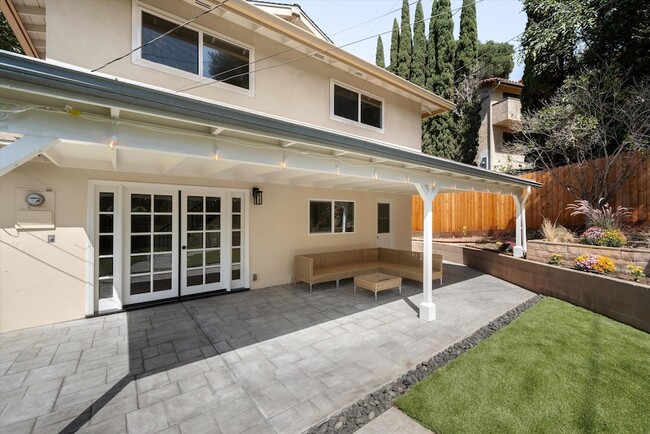 Building Photo - 4935 Cervato Way