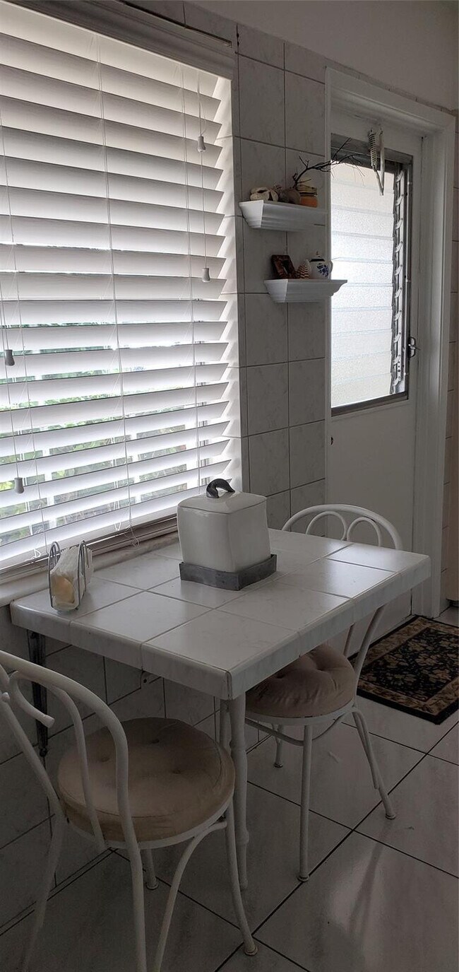 Building Photo - 2671 S Course Dr