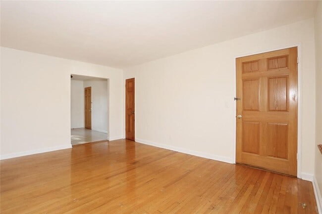 Building Photo - 1 Rockland Ave