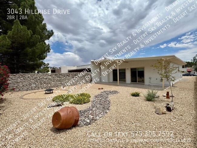 Building Photo - 3043 Hillrise Dr