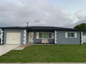 Building Photo - 11128 Median St