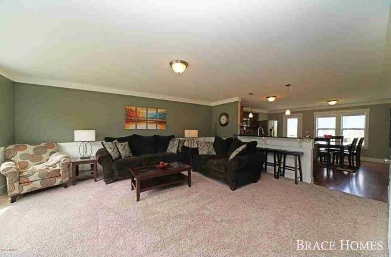 Building Photo - 717 Wild Flower Dr