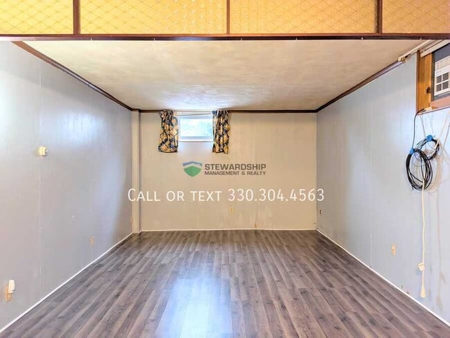 Building Photo - 139 Canal St W