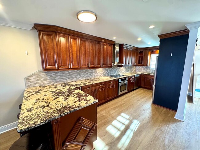 Building Photo - 4974 Coquina Key Dr SE