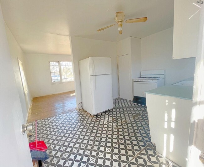 Building Photo - 1505 Smith St