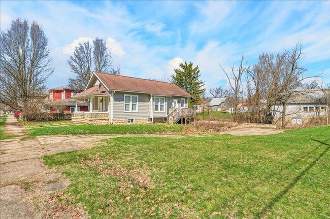 Building Photo - 108 W Broad St