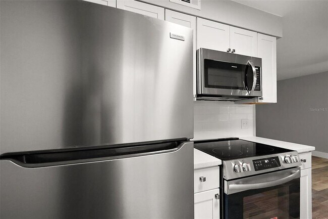 Building Photo - 420 S Palmetto St
