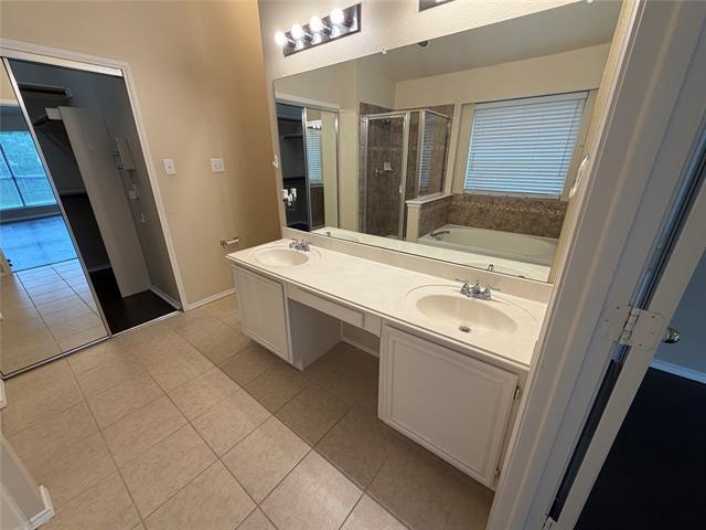 Building Photo - 11817 Woodland Way