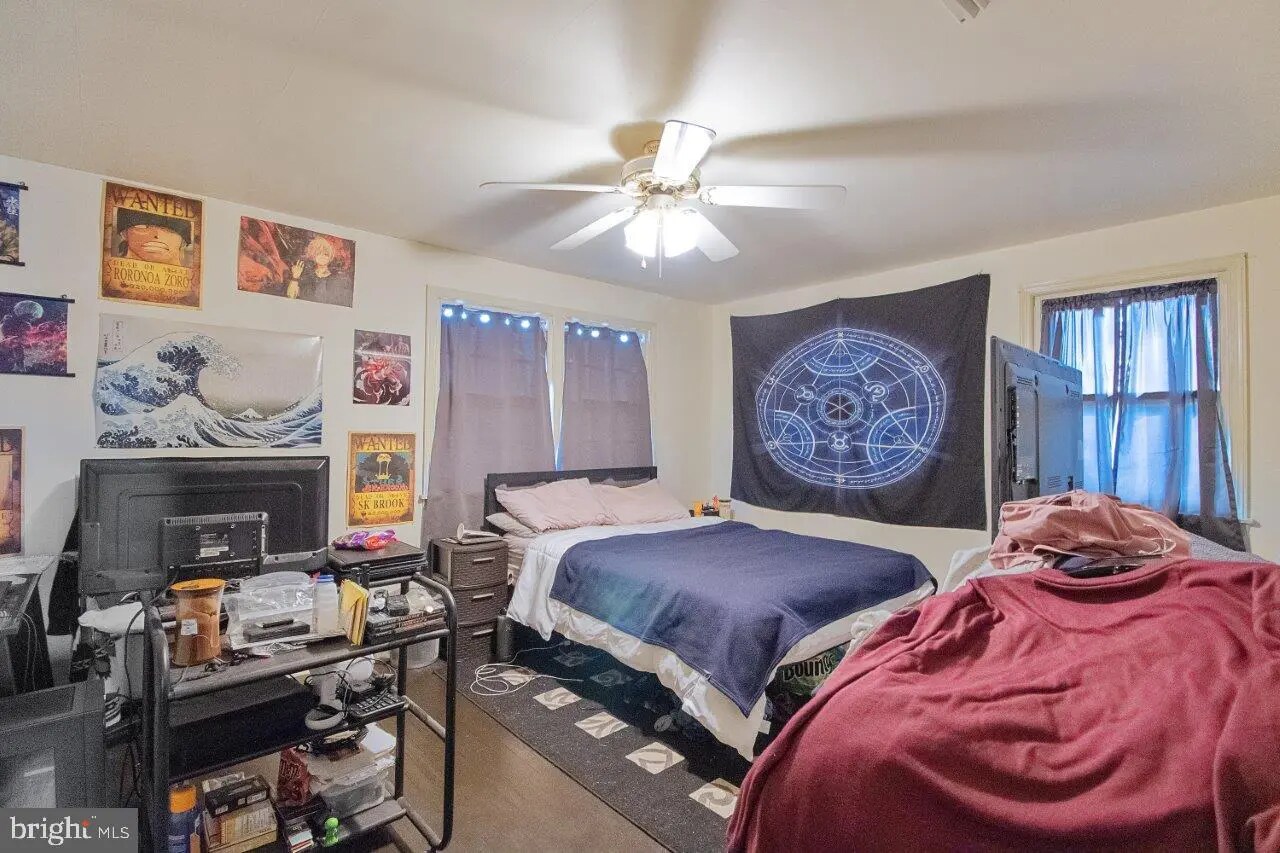 BEDROOM 2 - 201 Deptford Rd