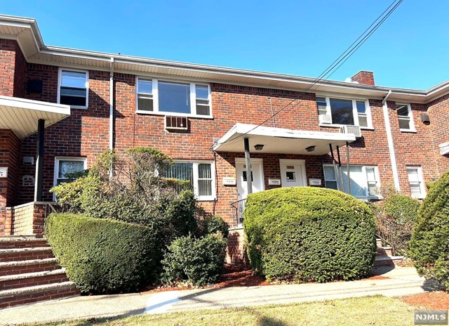 Building Photo - 1261A Inwood Terrace