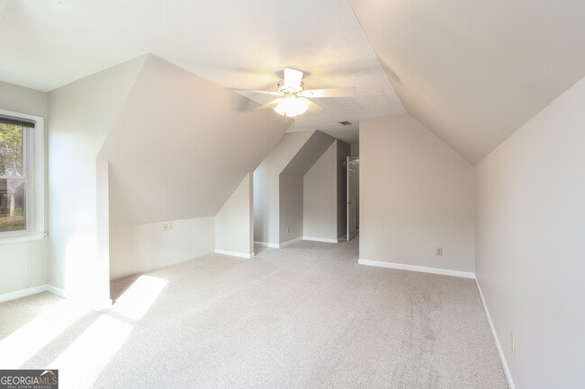 Building Photo - 801 Agate Edge