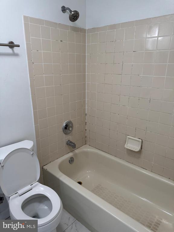 Building Photo - 45414 Gable Square