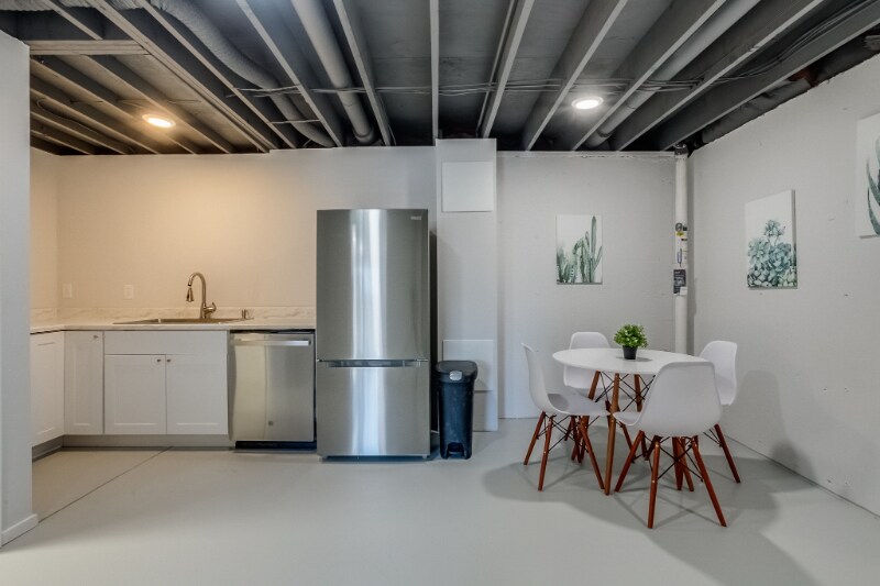 Building Photo - 13489 W Auburn Ave