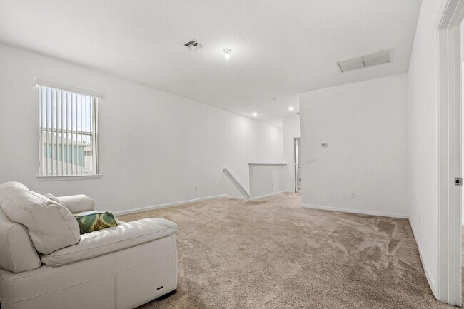 Building Photo - 1826 Lake Cove Dr