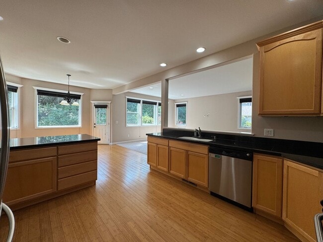 Building Photo - 4467 Castlerock Dr