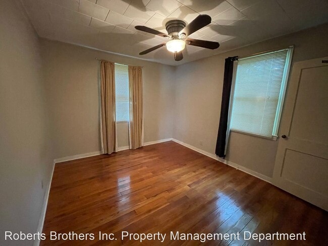 Building Photo - 2 br, 1 bath House - 267 Border Drive East