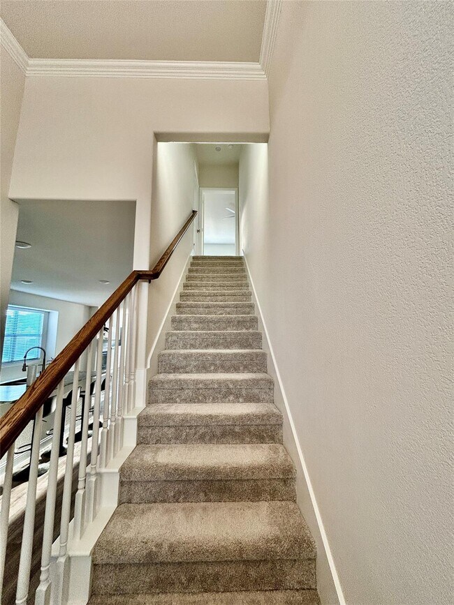 Building Photo - 541 Firethorn Dr