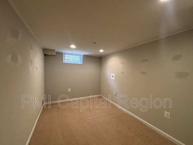 Building Photo - 4706 Red Fox Rd