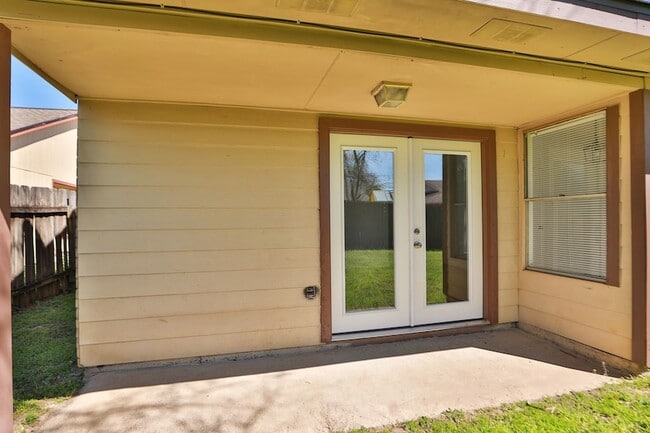 Building Photo - 19319 Cypress River Dr
