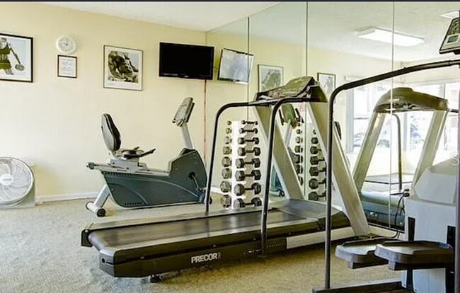 Building Photo - 2723 N Poinciana Blvd