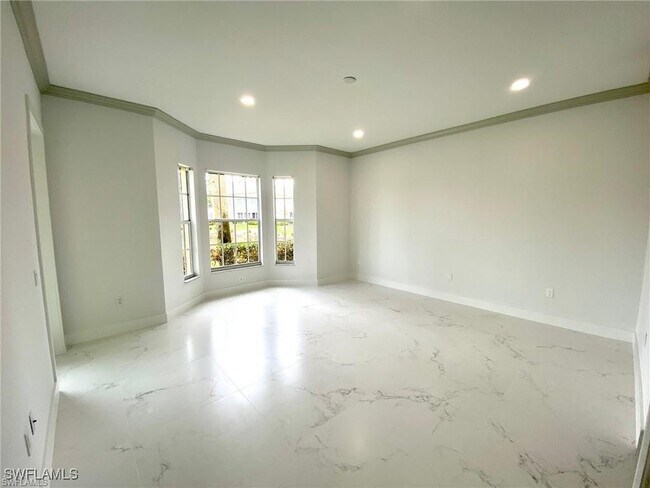 Building Photo - 385 Sea Grove Ln