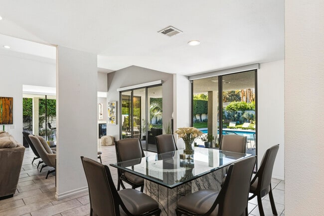 Building Photo - 1411 Via Isla