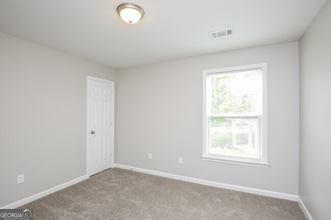 Building Photo - 248 Springs Crossing