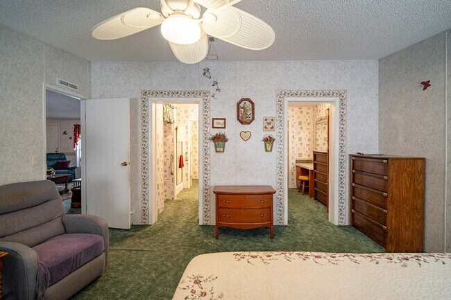 Building Photo - 2671 Oscar Harvey Rd