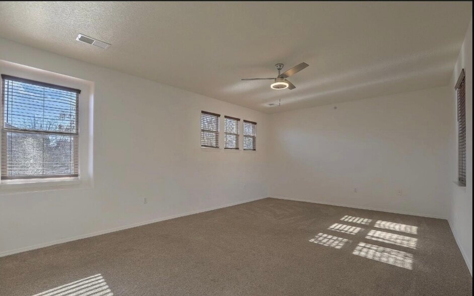 Building Photo - 601 Menaul Blvd NE