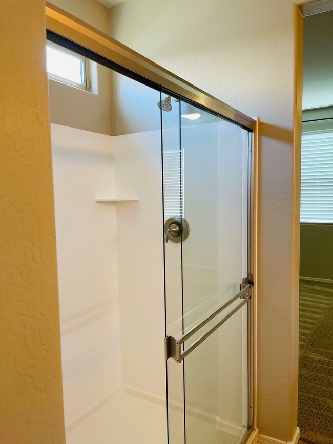 Building Photo - COMING SOON! Recently Remodeled 3 Bedroom,...