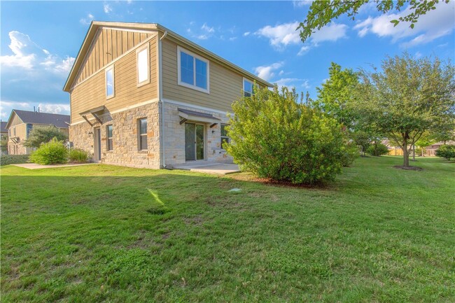 Building Photo - 1620 Bryant Dr
