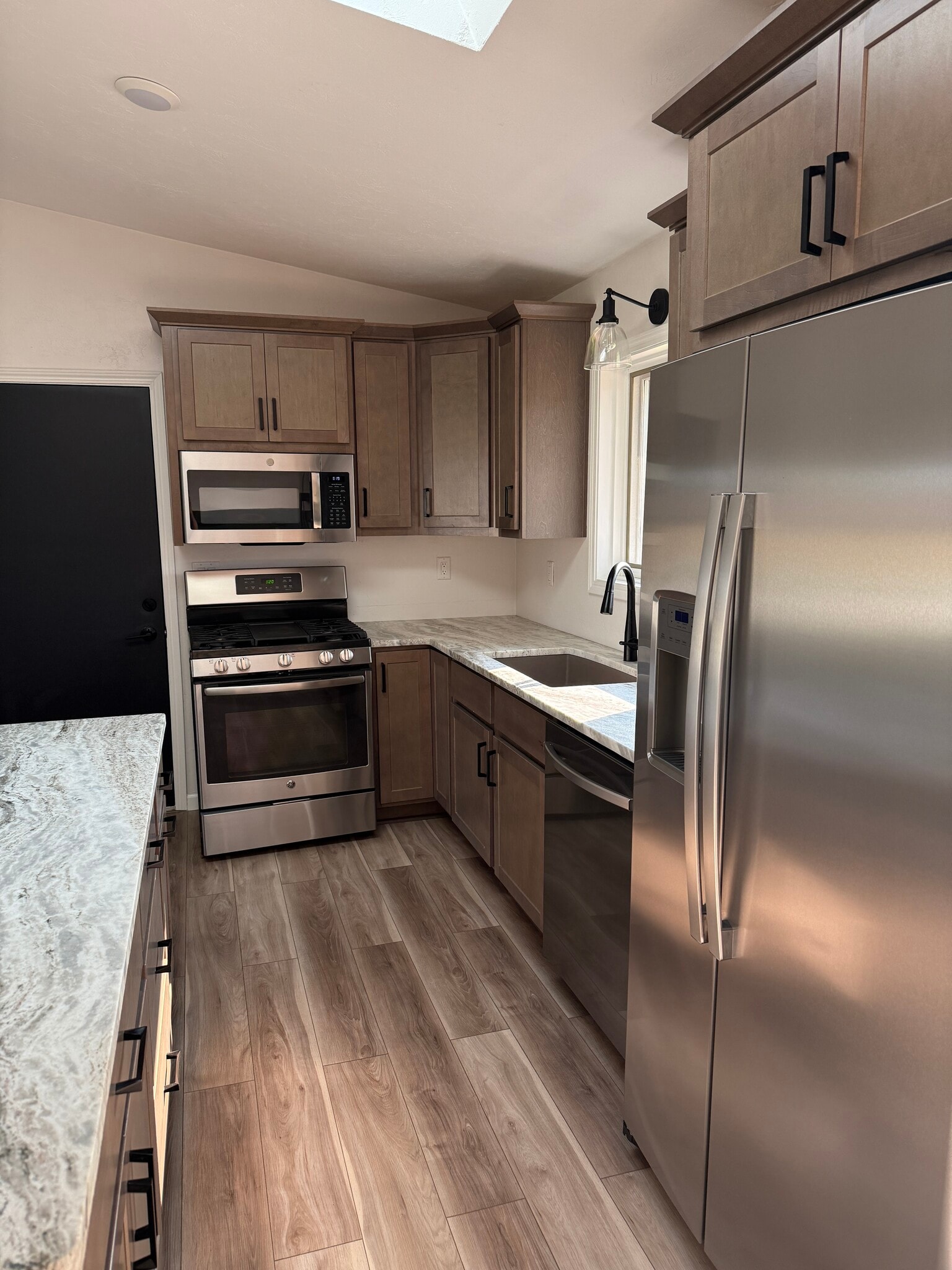 Building Photo - 2093 Tunis Rd