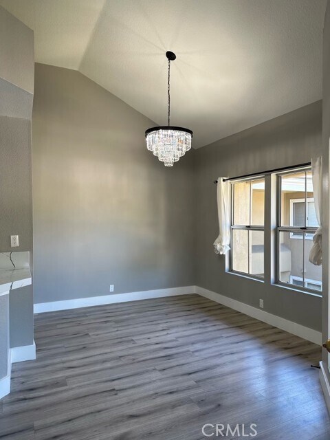 Building Photo - 33 Vassar Aisle