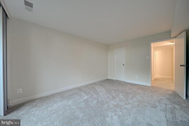 Building Photo - 515 N Armistead St