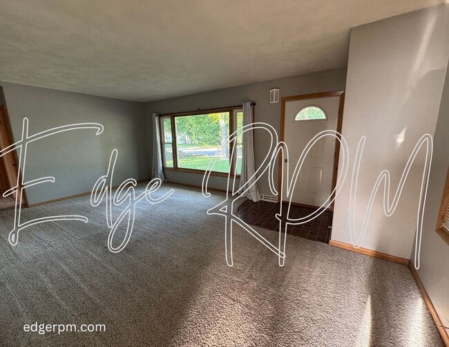 Building Photo - Now leasing for May 2026! Four Bed/Two Bath