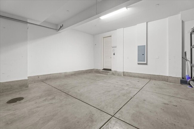 Building Photo - Modern 3-Bedroom Townhome with Luxe Finishes and Private Garage