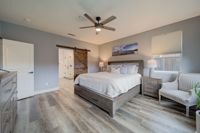 Building Photo - Modern Elegance in the Heart of North Napa