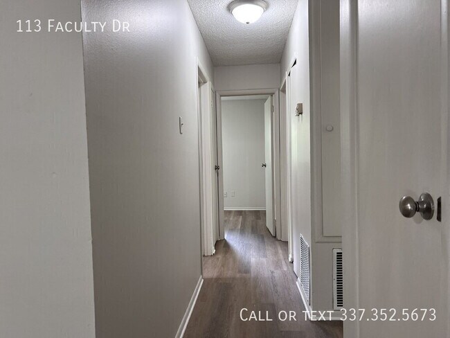 Building Photo - 113 Faculty Dr