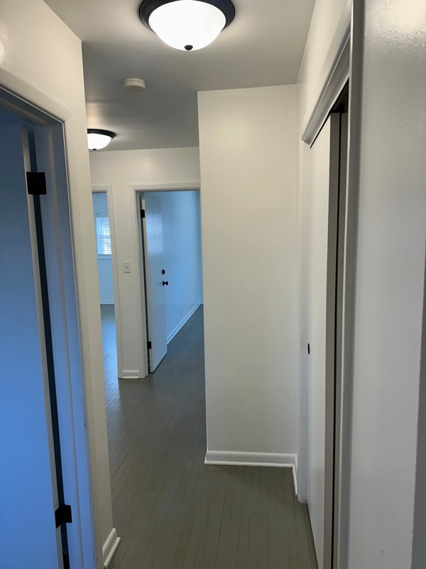 Building Photo - 4233 E 38th St