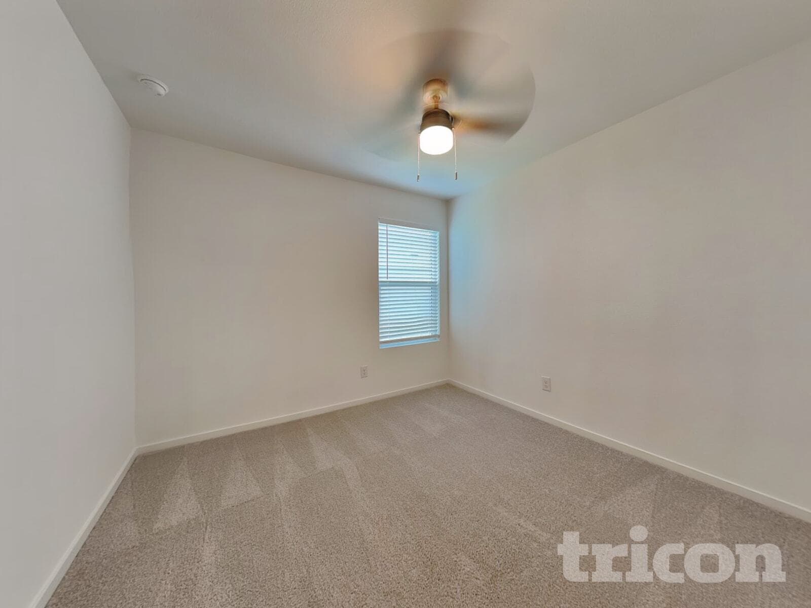 Building Photo - 1620 Parlier St